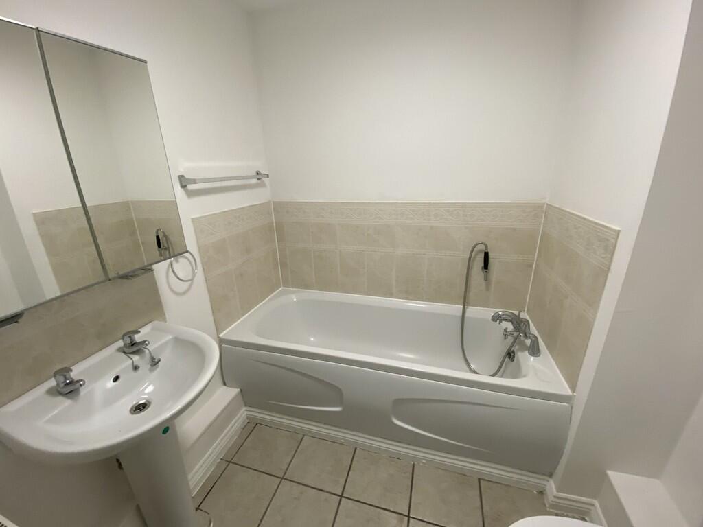 Additional image 9 of St Joseph's Green