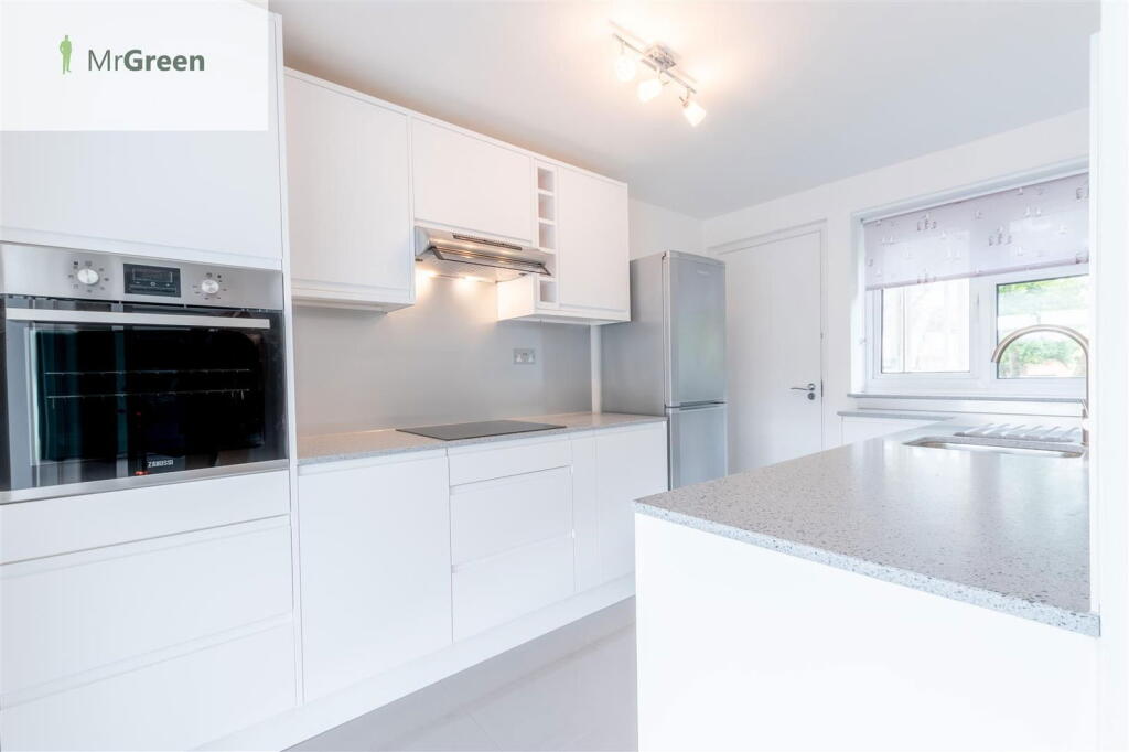 Additional image 5 of 26 Boscombe Cliff Road, Bournemouth, BH5 1JW