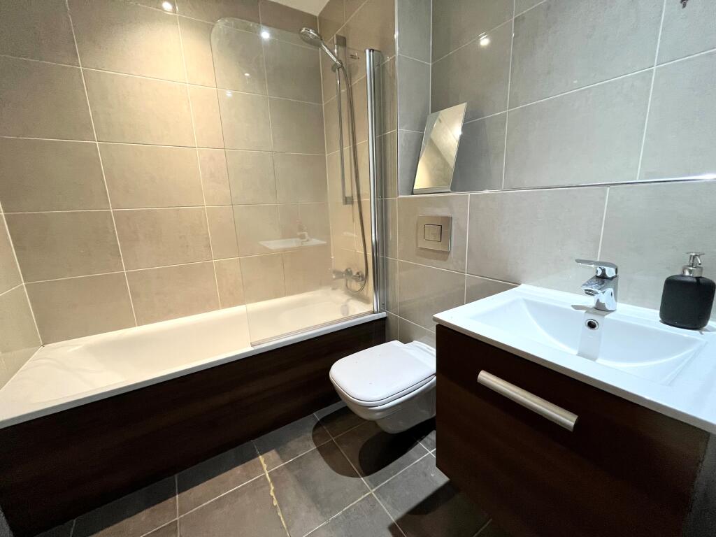 Additional image 5 of Metropolitan House