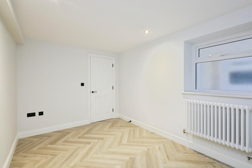 Additional image 7 of Grande Views, 25 Burlington Place, Eastbourne