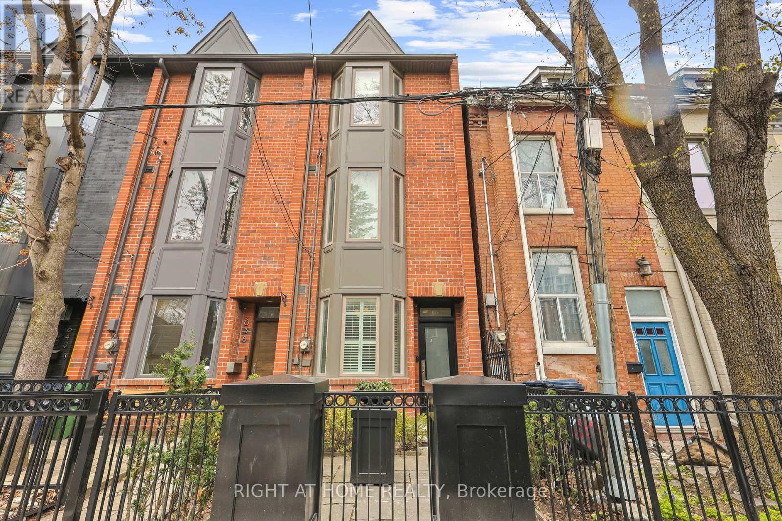 636 WELLINGTON STREET W|Toronto (Niagara), Ontario M5V1G4