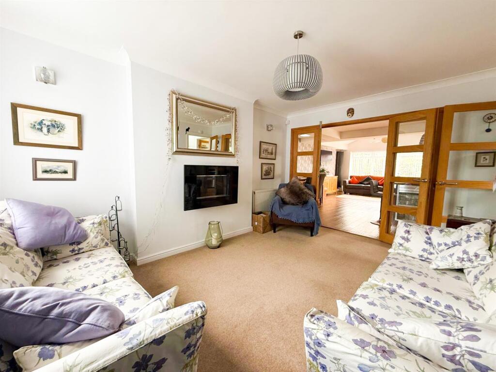 Additional image 3 of Curlew Court, Steeton