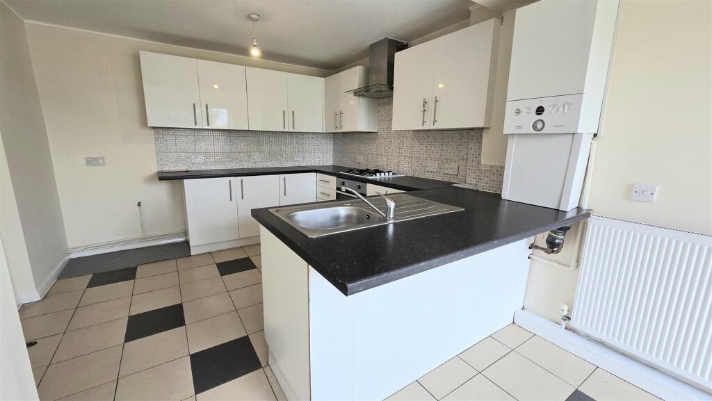 Additional image 5 of The Parade, Beachlands, Pevensey