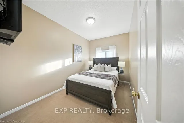 Additional image 18 of 15 Corsica St