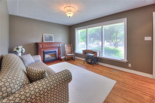 Additional image 7 of 71 Broadmoor Ave