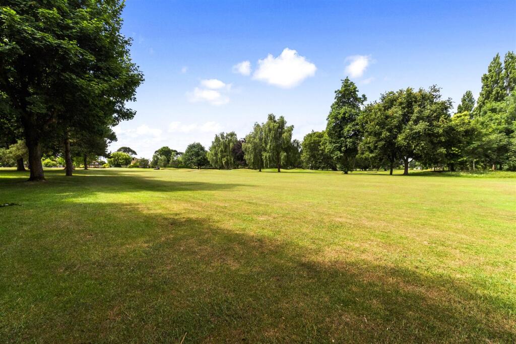 Additional image 36 of North Drive, Angmering, Littlehampton