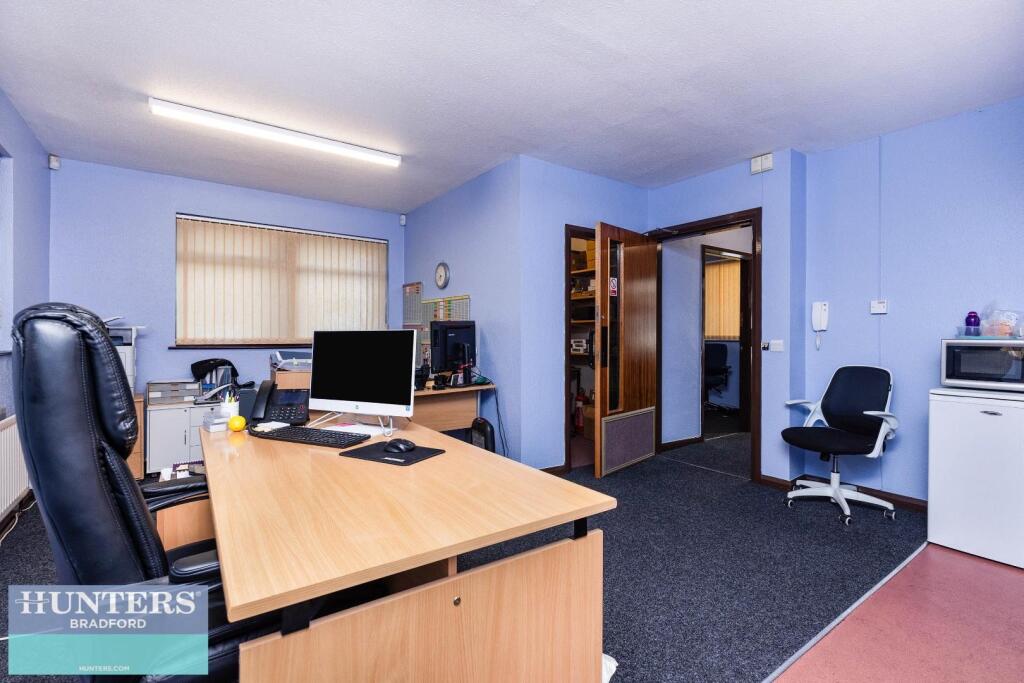 Additional image 14 of 471 Great Horton Road Bradford, West Yorkshire, BD7 3DL