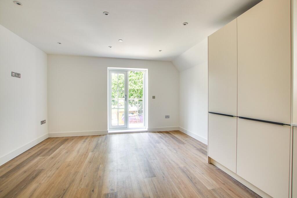 Additional image 4 of Lymington Road, Highcliffe, Christchurch, BH23