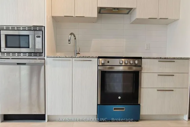 Additional image 6 of 501 Yonge St Unit 4506