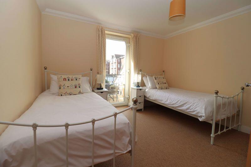 Additional image 16 of 3 Double Bedroom Apartment Close To Beach & Town Centre - Holiday Lets Permitted