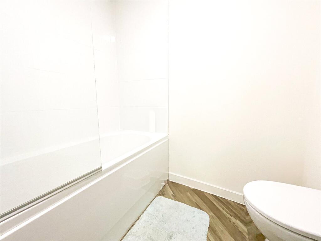 Additional image 4 of Harville Close, Tamworth, Staffordshire, B78