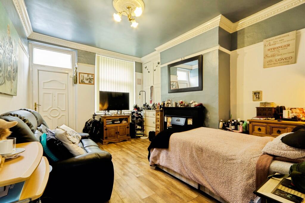 Additional image 6 of Walnut Street, Keighley