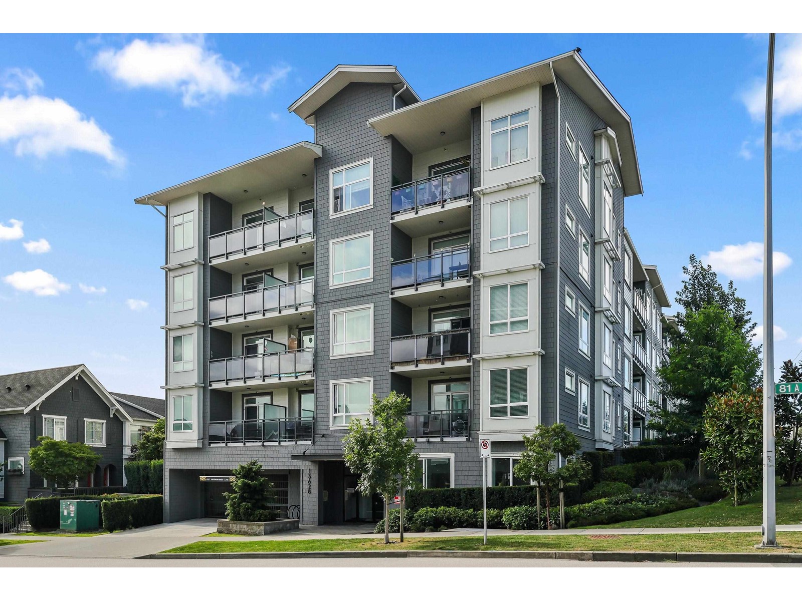 303 13628 81A AVENUE|Surrey, British Columbia V3W3E2