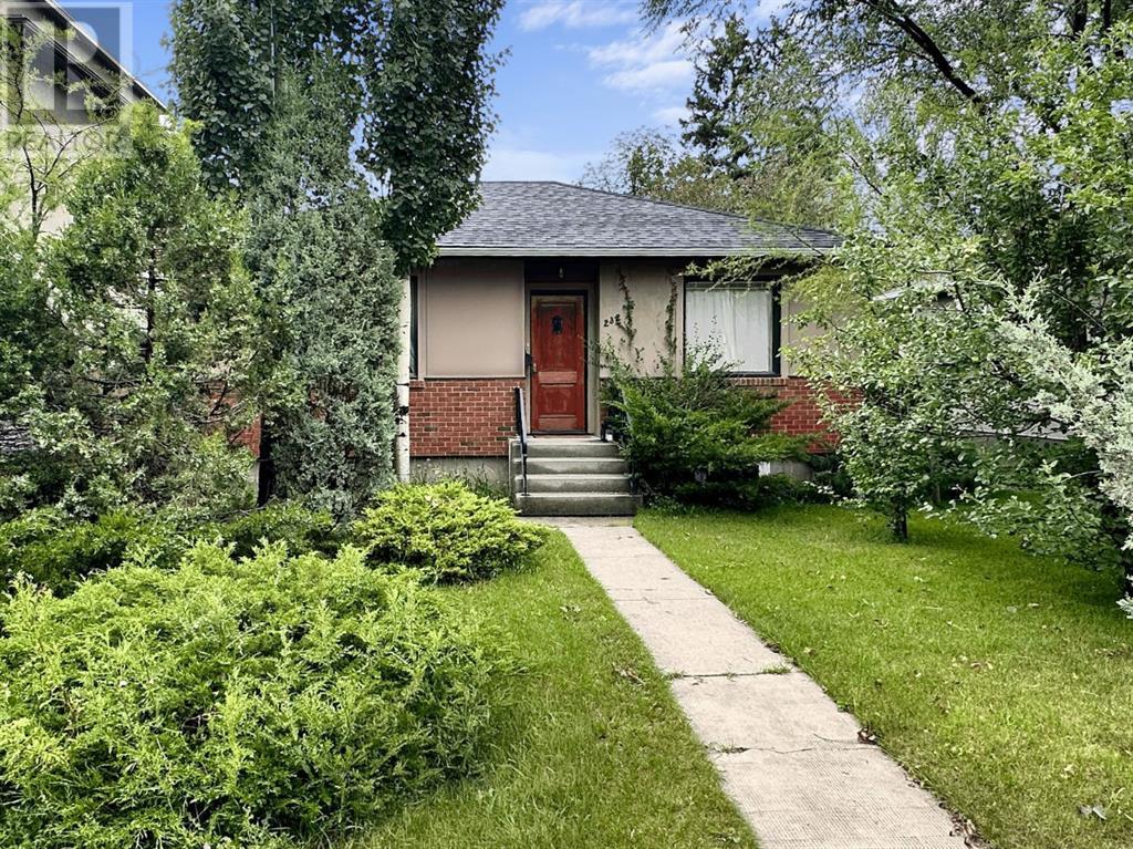 232 21 Avenue NE|Calgary, Alberta T2E1S4