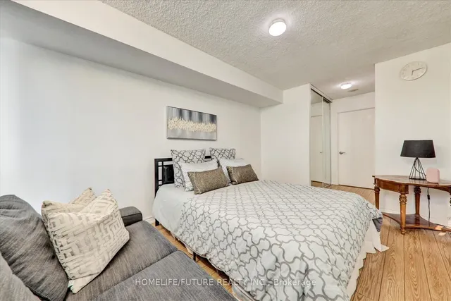 Additional image 18 of 2550 Lawrence Ave Unit 410