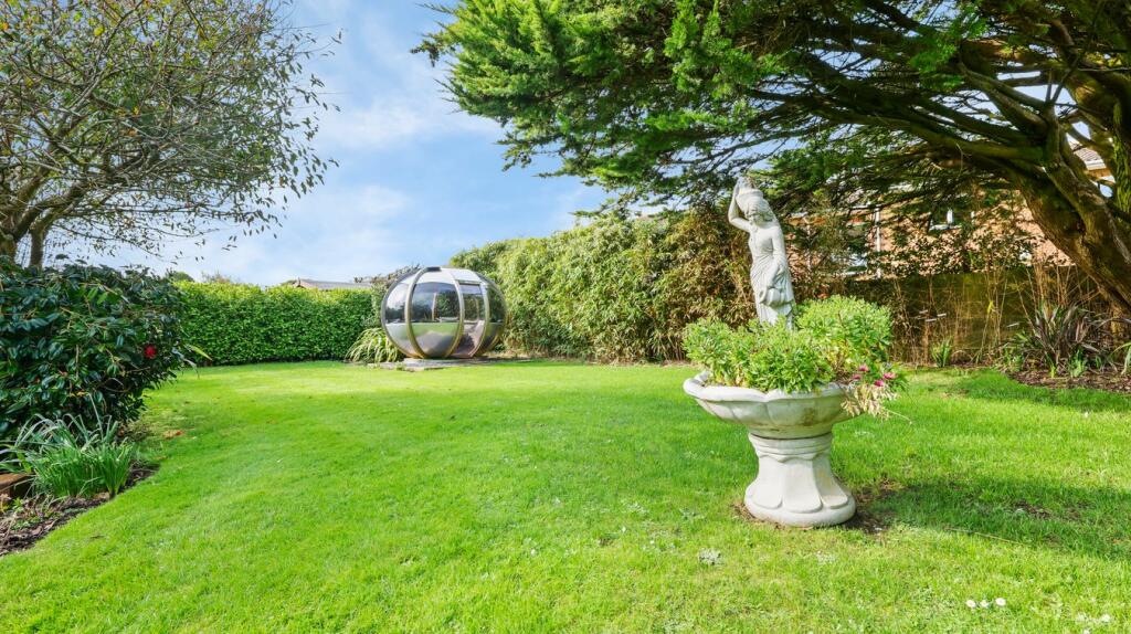 Additional image 18 of Wharncliffe Road, Highcliffe, Christchurch, BH23