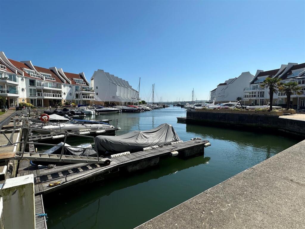 Additional image 20 of Lake Avenue, Poole