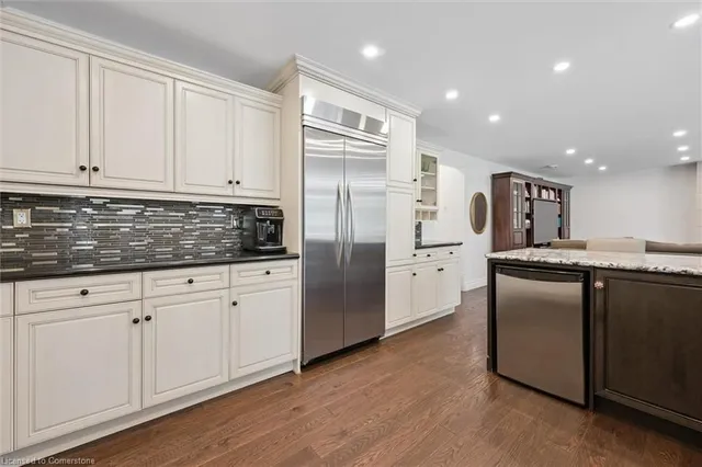 Additional image 10 of 882-888 Fairway Rd