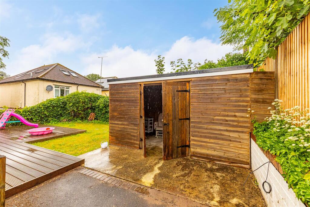 Additional image 23 of Stunning 1st Floor Apartment in Richmond Park Avenue