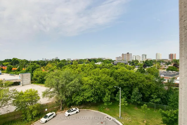 Additional image 13 of 275 Village Green Sq Unit 522