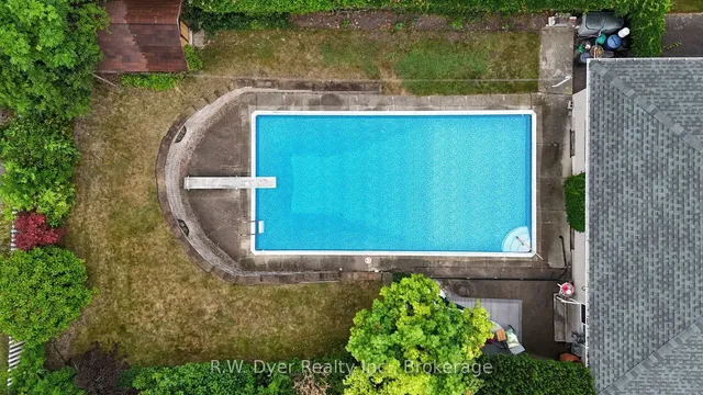 Additional image 34 of 41 Highpark Ave