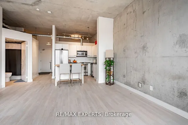 Additional image 15 of 955 QUEEN St Unit 411