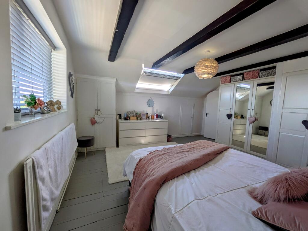 Additional image 8 of Fairway Walk, Bradford, BD7