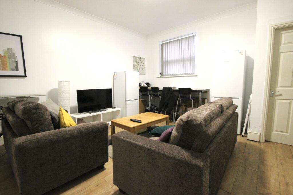 Additional image 4 of Room 2, 307 Rochdale Old Road, Bury, Greater Manchester, BL9 7RZ