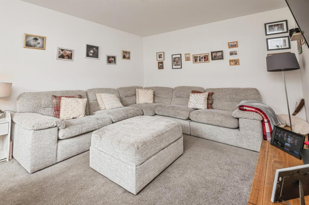 Additional image 5 of Moorside Court, Cleckheaton