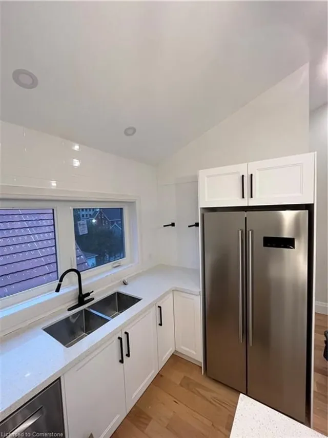 Additional image 3 of 44 Theresa St