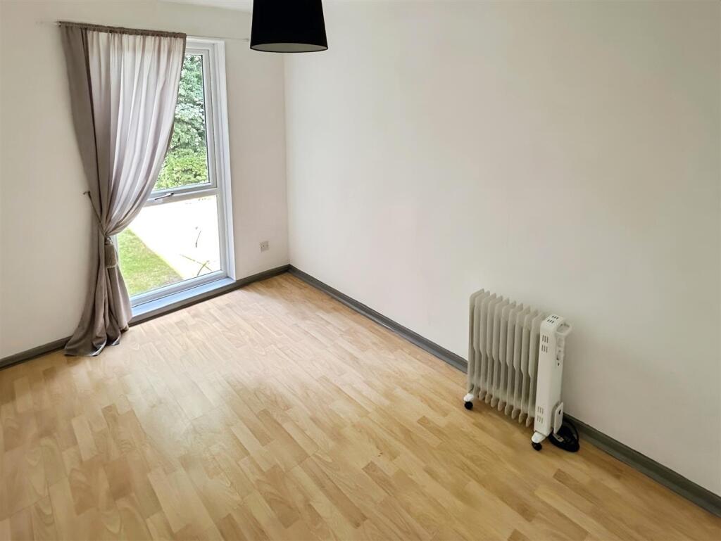 Additional image 7 of Frizley Gardens, Bradford