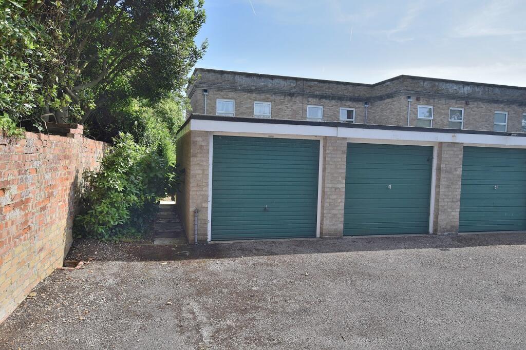 Additional image 12 of Royston Place, Barton On Sea, New Milton, Hampshire. BH25 7AJ