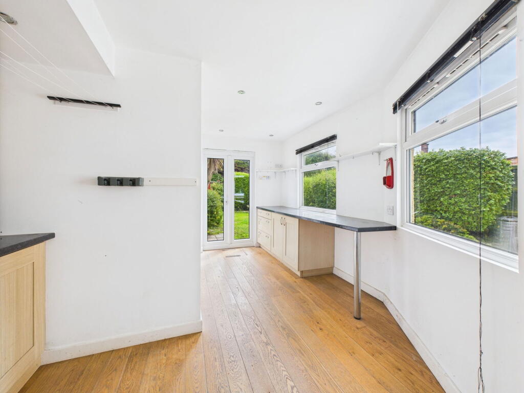 Additional image 8 of Grand Avenue, Worthing, BN11