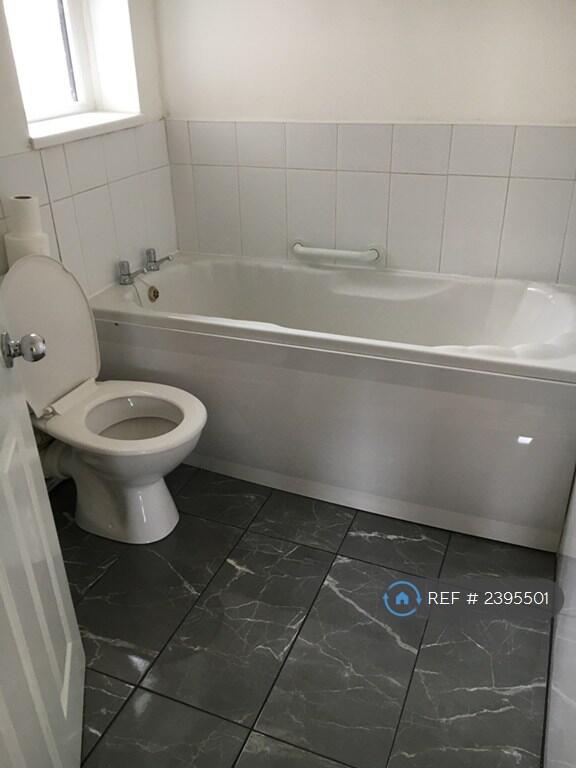 Additional image 14 of Parkway, Bradford, BD5