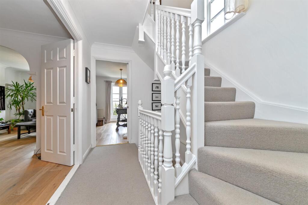 Additional image 34 of Goldsmiths Way, St. Albans