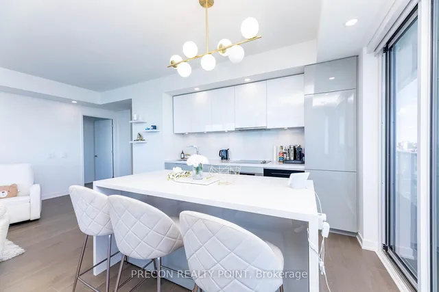 Additional image 29 of 15 Queens Quay St Unit 3202