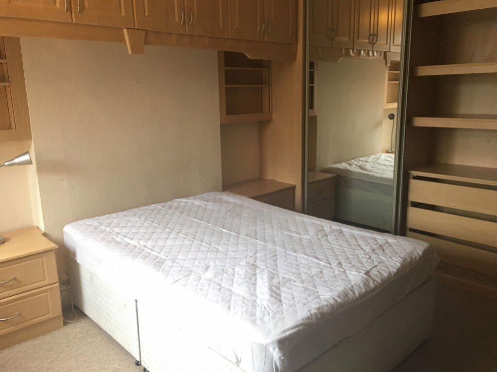 Additional image 8 of Student Five Bedroom House Situated In Queens Park