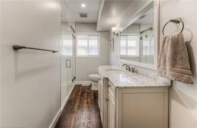 Additional image 15 of 433 Dumfries Ave