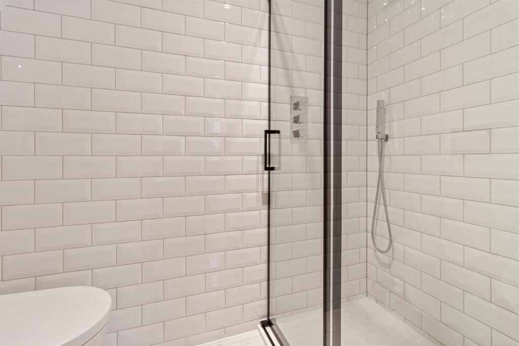 Additional image 24 of Maytree Close, Angmering, Littlehampton