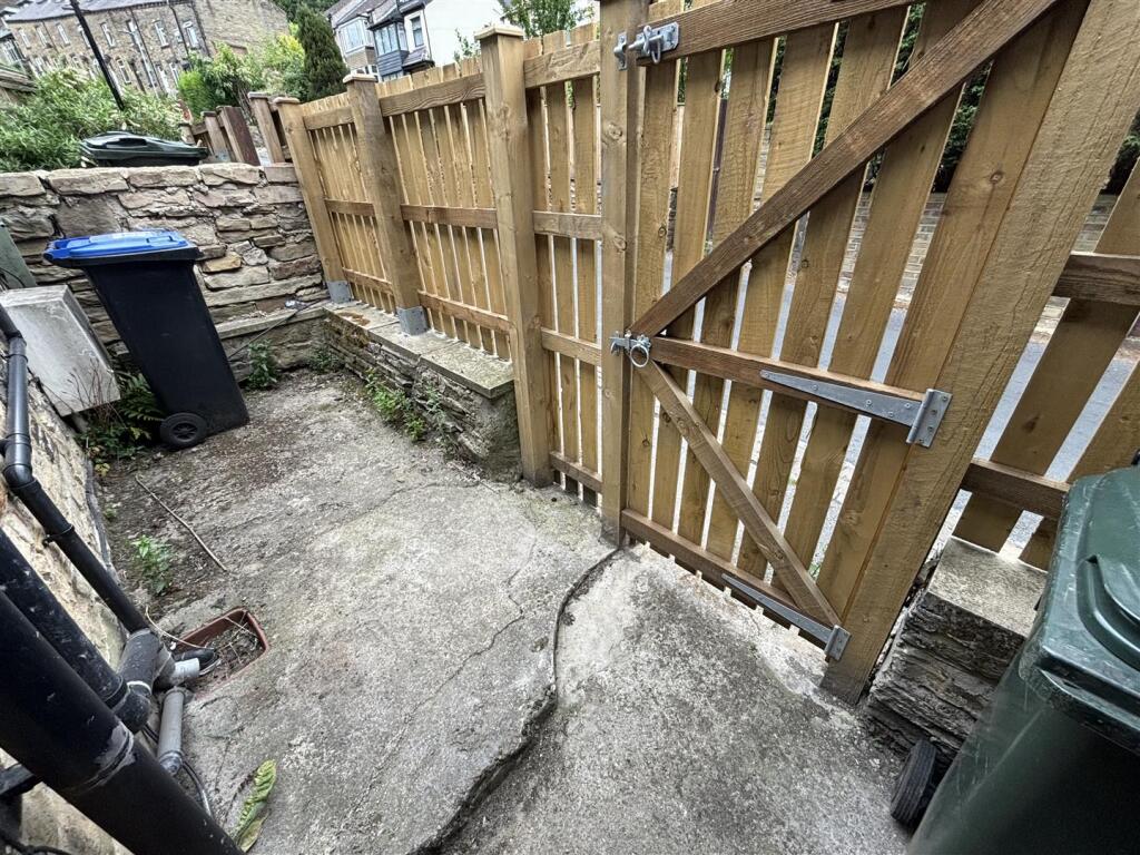 Additional image 14 of Pickles Lane, Bradford 7