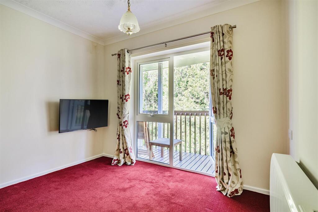 Additional image 16 of Fernlea Avenue, Ferndown