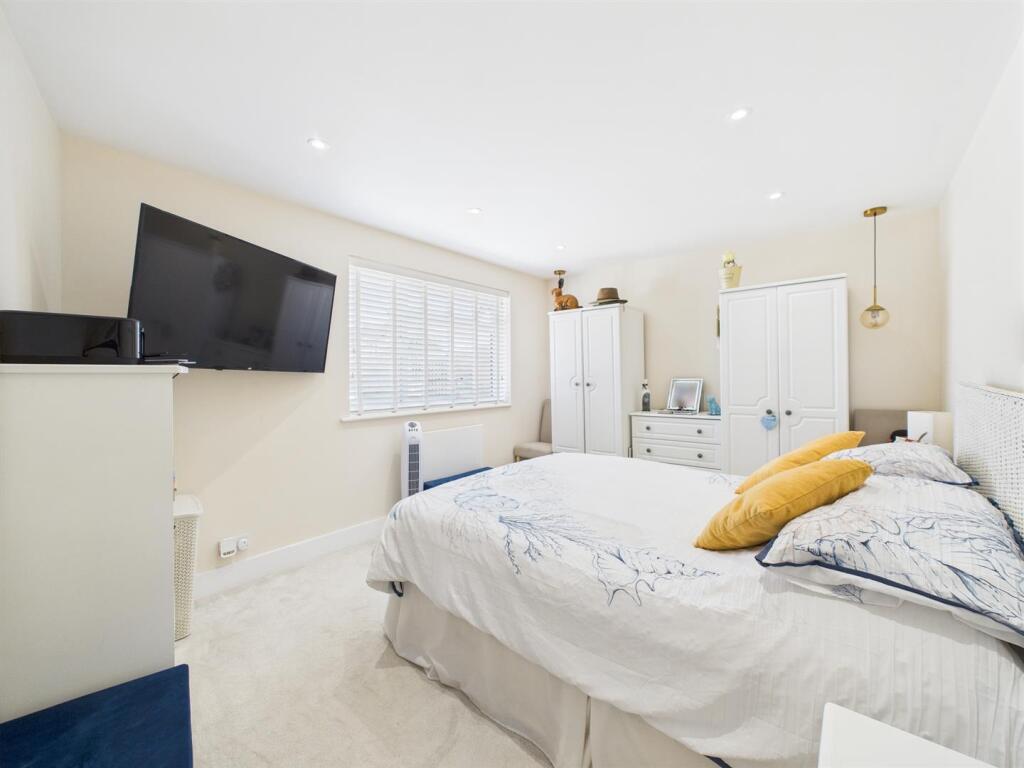 Additional image 4 of The Esplanade, Telscombe Cliffs.