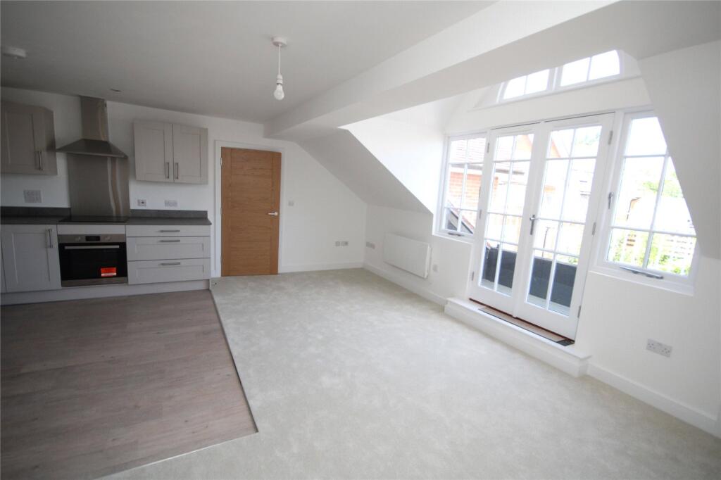 Additional image 5 of The George, Christchurch Road, New Milton, Hampshire, BH25