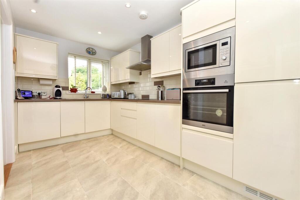 Additional image 14 of Beggars Lane, Stone Cross, Pevensey