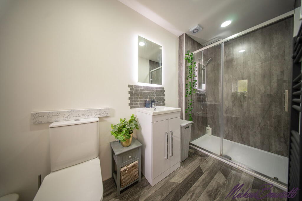 Additional image 13 of Farfield Avenue, Bradford, BD6 2EB