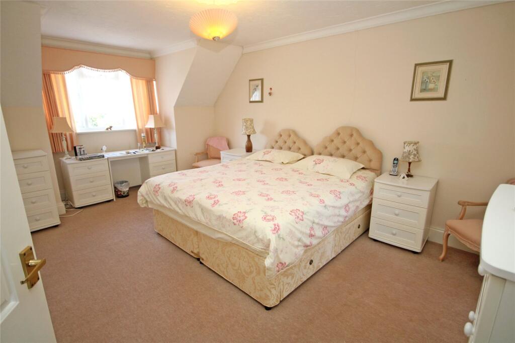 Additional image 4 of Christchurch Bay Road, Barton on Sea, New Milton, Hampshire, BH25