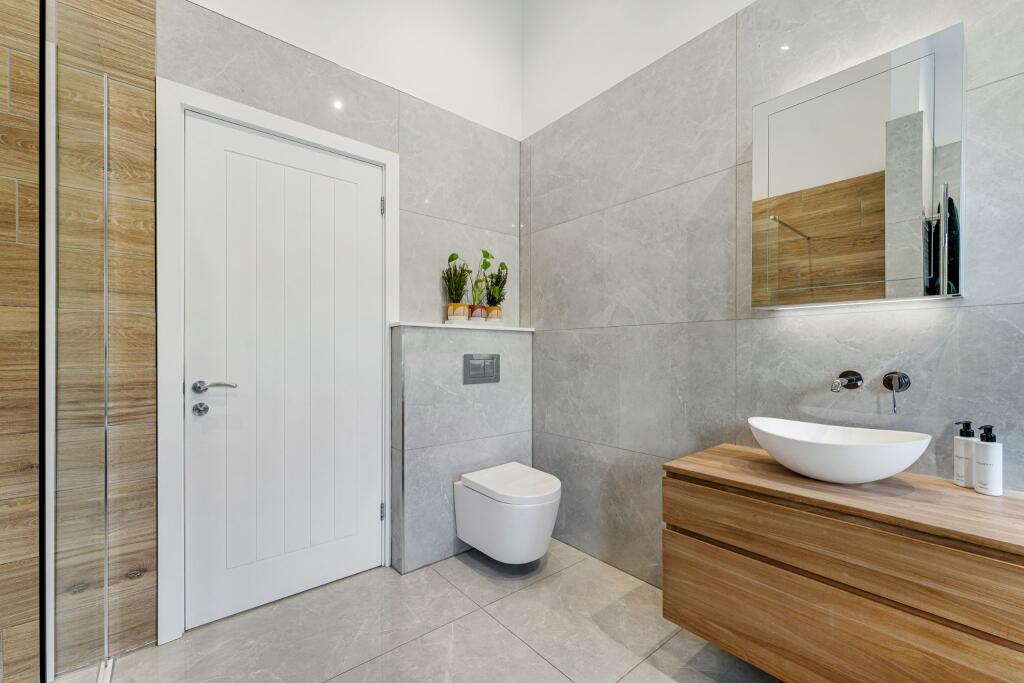 Additional image 27 of The Lodge, Little Stanrose Farm, Cox Green Road, Egerton, Bolton, BL7