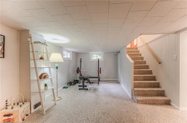 Additional image 34 of 32 Ellis Ave