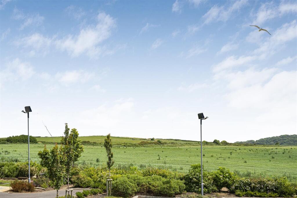 Additional image 23 of Linnet Crescent, Peacehaven