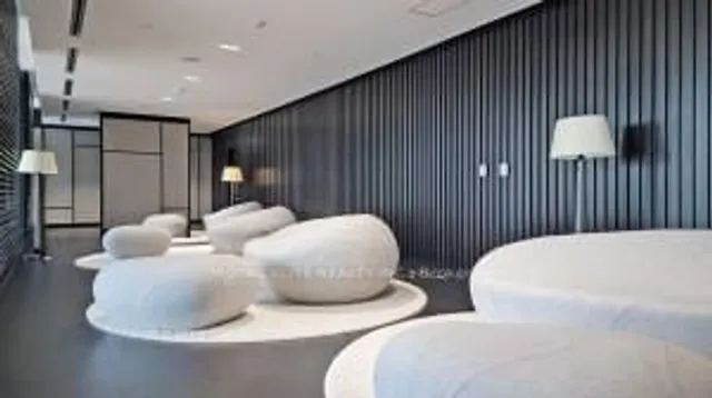 Additional image 30 of 501 Yonge St Unit 4902